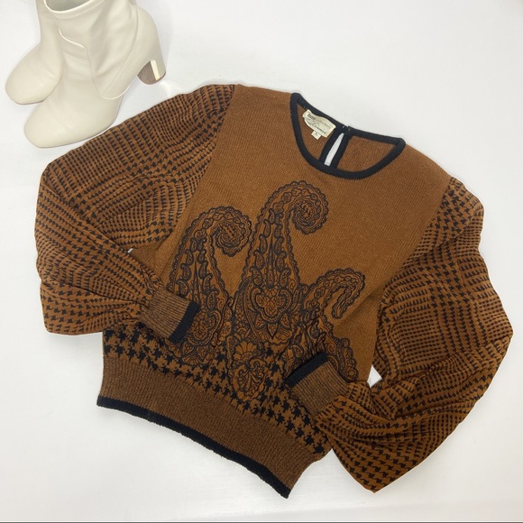 Vintage Tops - Vintage Brown Embroidered Sweater Top
